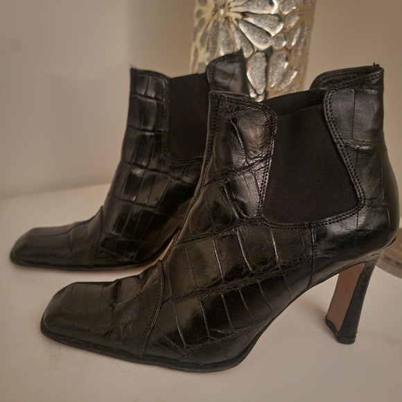 Authentic Italian Mauri Ladies Black Crocodile Ankle Boots. Nice! Size 9.5. - Picture 1 of 13